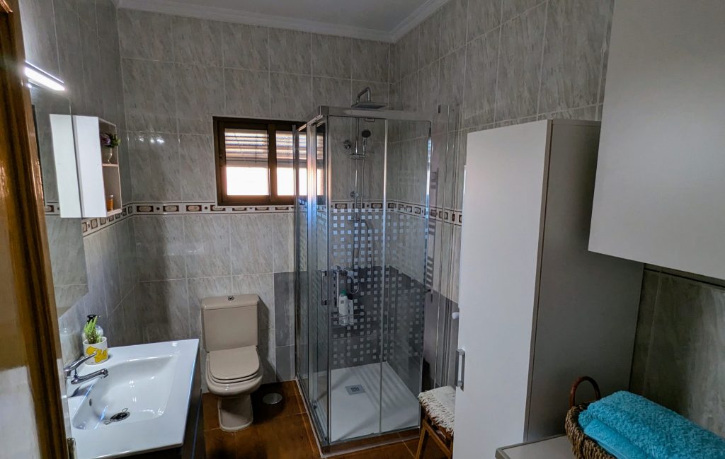 Imagen de baño con mampara