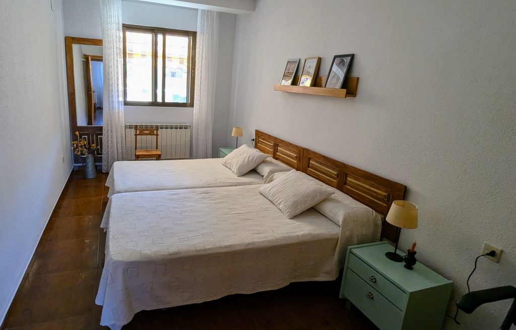 Imagen de habitación 2 con 2 camas